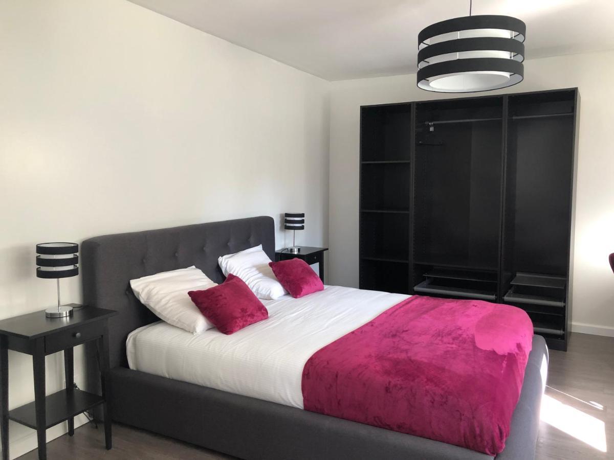 Le Nid Du Franc Bed & Breakfast Авранш Екстериор снимка