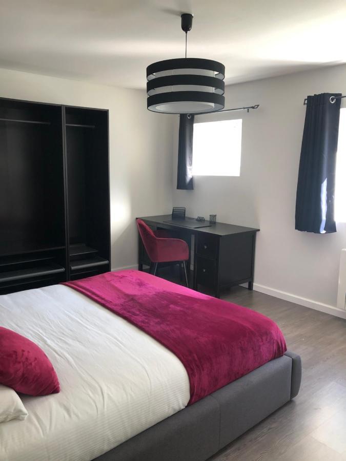 Le Nid Du Franc Bed & Breakfast Авранш Екстериор снимка