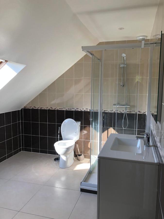 Le Nid Du Franc Bed & Breakfast Авранш Екстериор снимка
