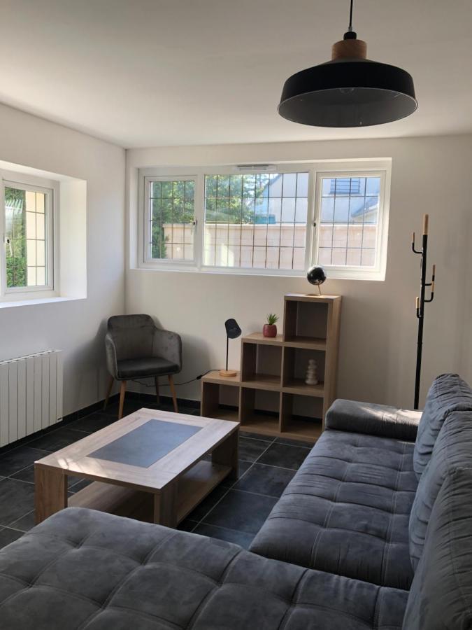 Le Nid Du Franc Bed & Breakfast Авранш Екстериор снимка