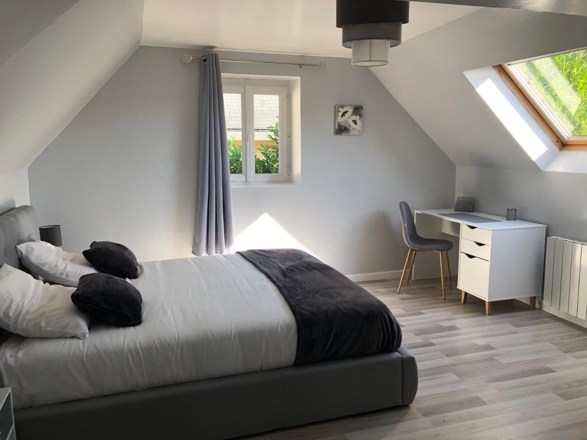 Le Nid Du Franc Bed & Breakfast Авранш Екстериор снимка